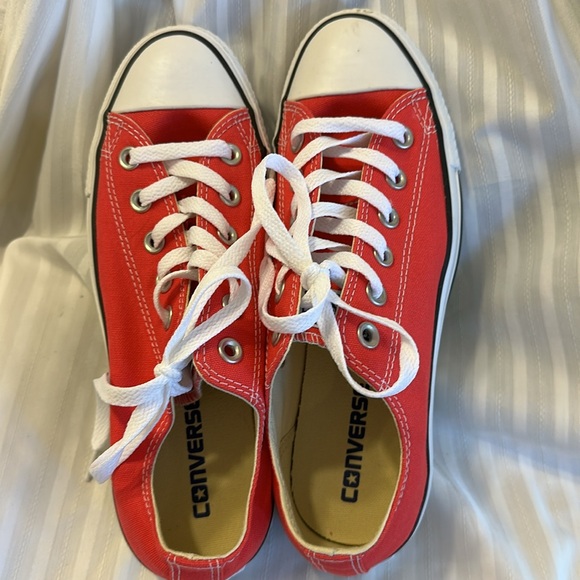 New Raspberry Pink Converse - Picture 2 of 7